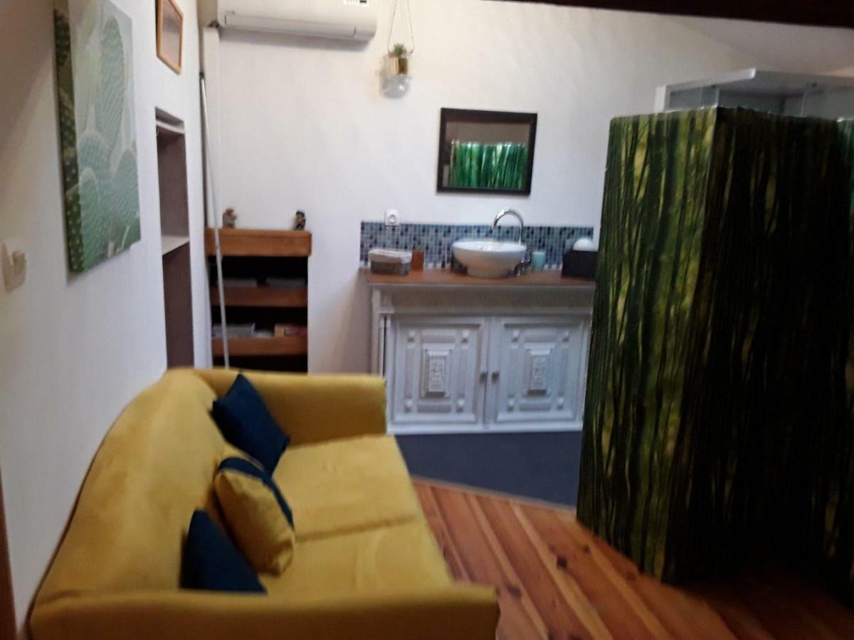 Chambre Sergeanne Doulezon Екстериор снимка